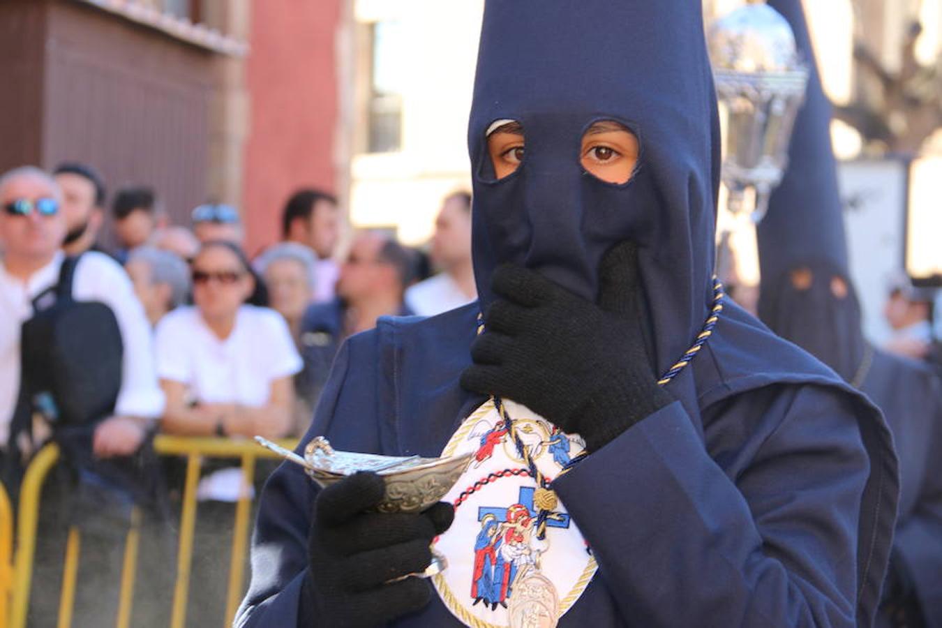 El sol arropa el Sábado de Pasión