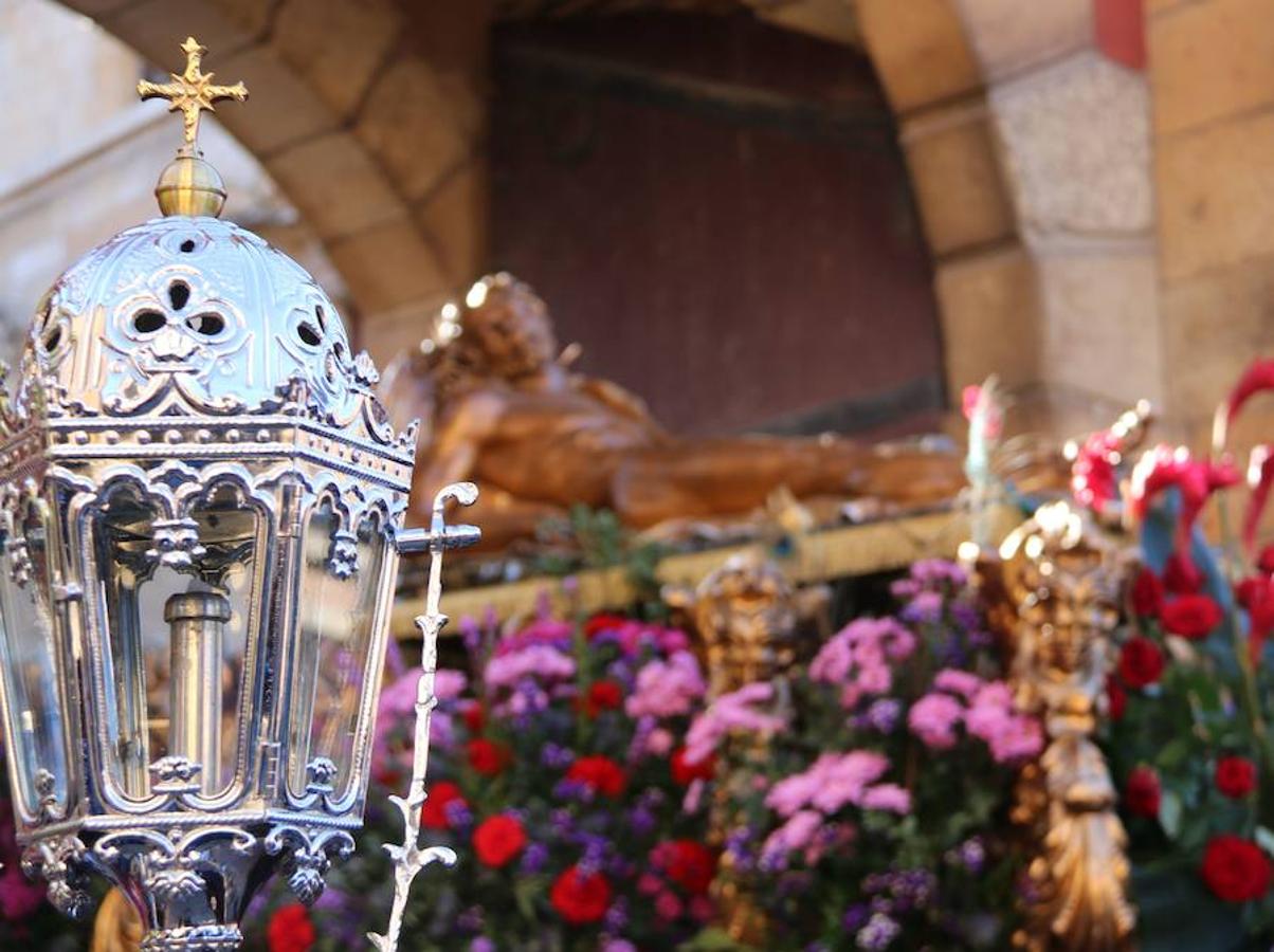 El sol arropa el Sábado de Pasión