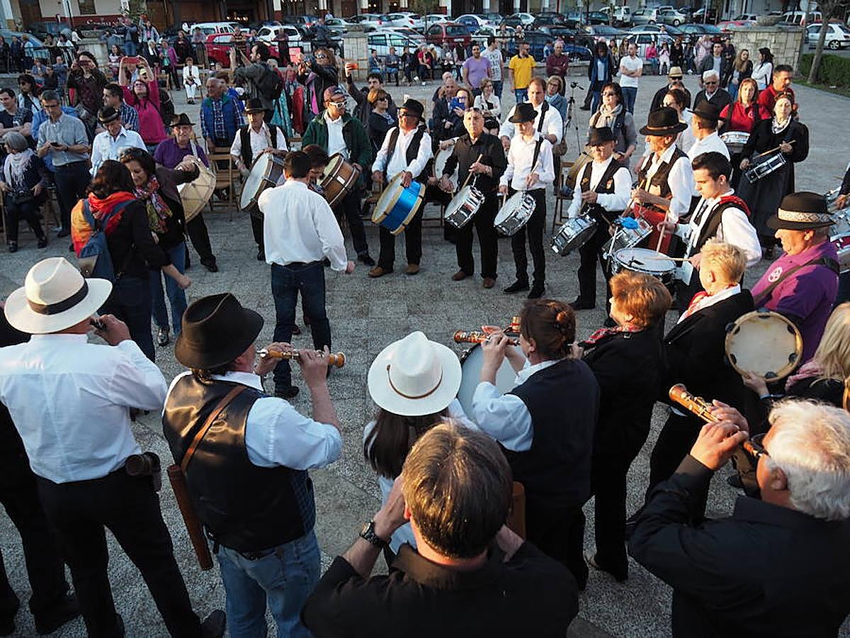 Las dulzainas invaden Veguellina