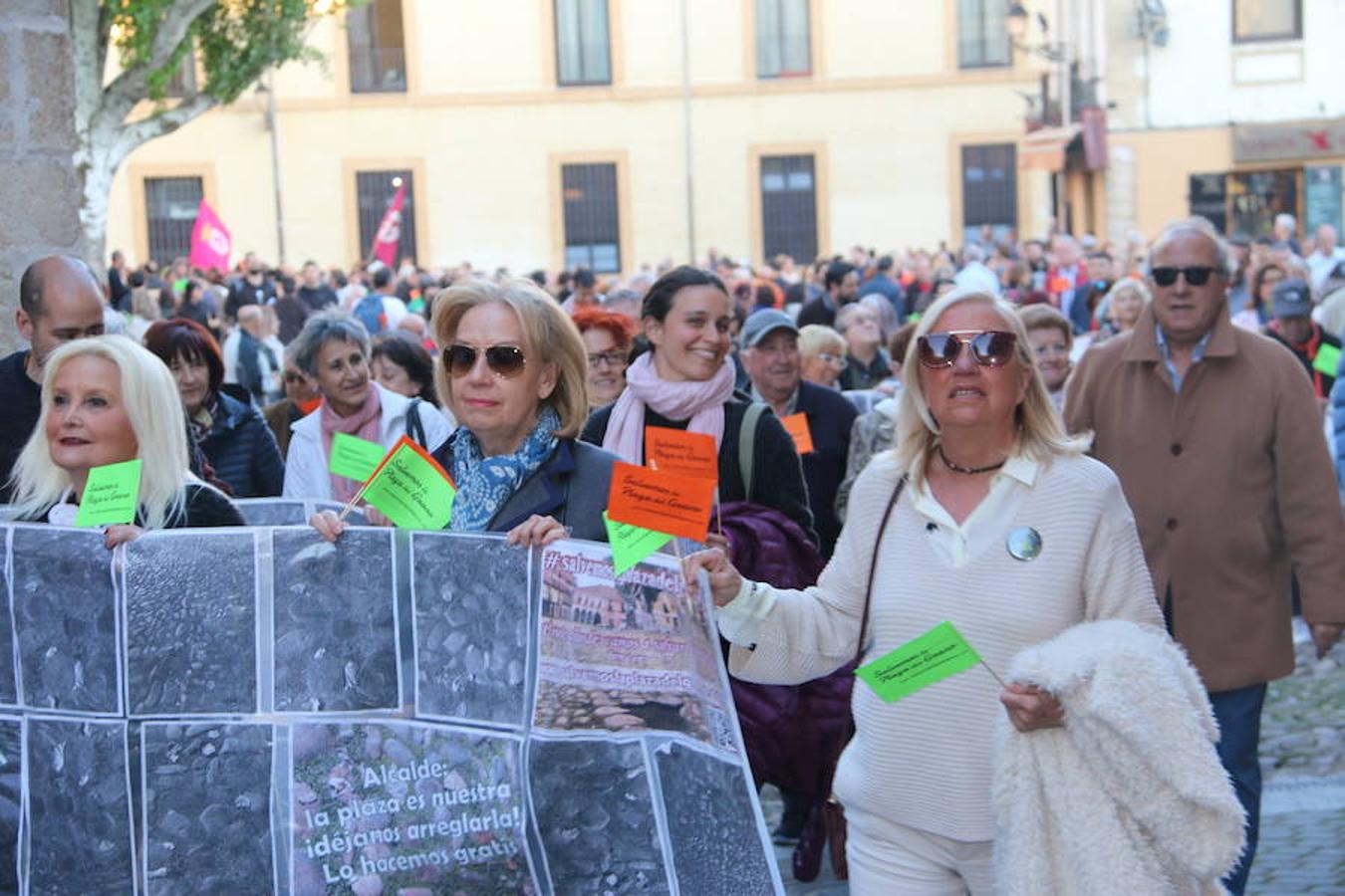 «Guardianes de la Plaza del Grano»