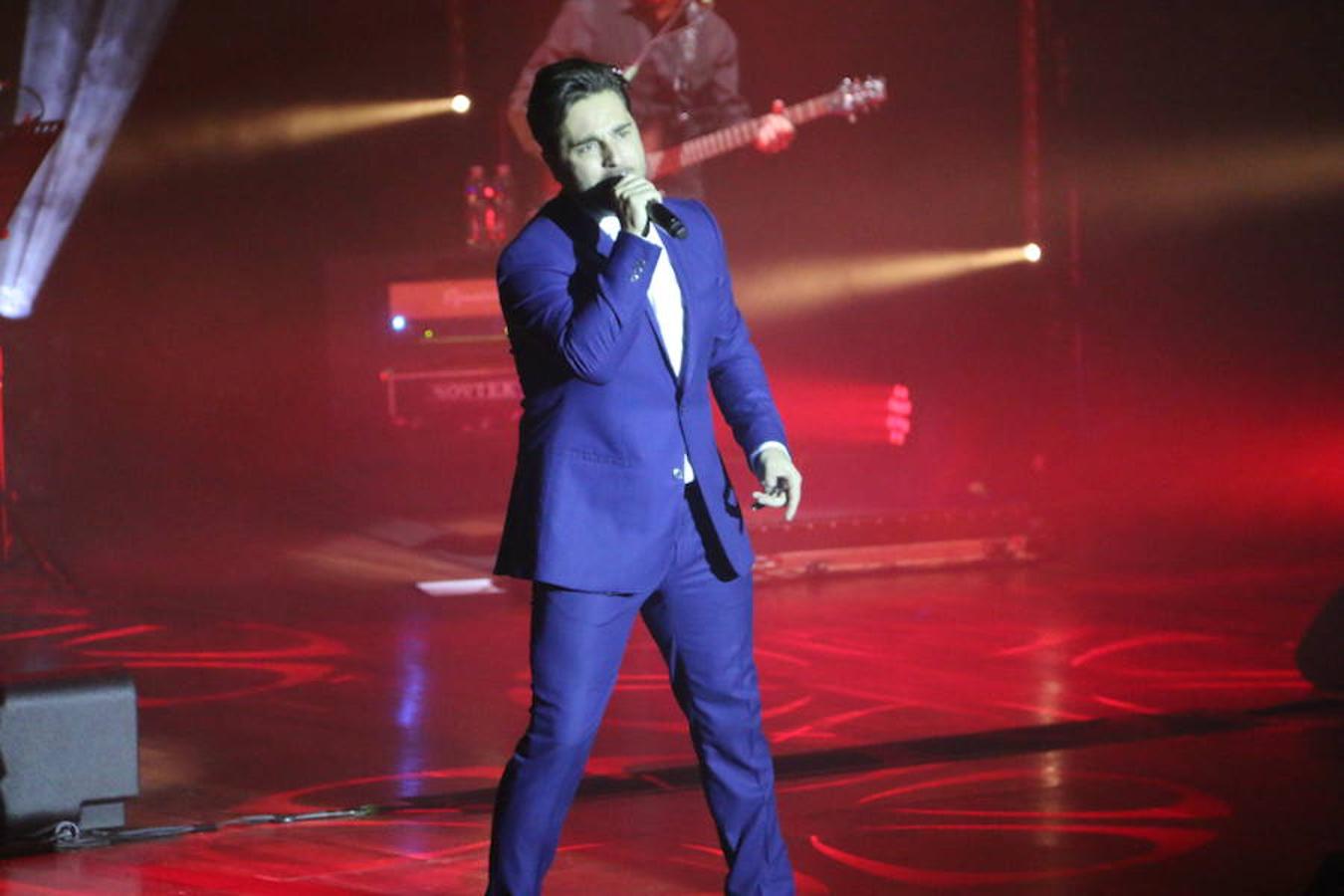 David Bustamante enamora al Auditorio de León