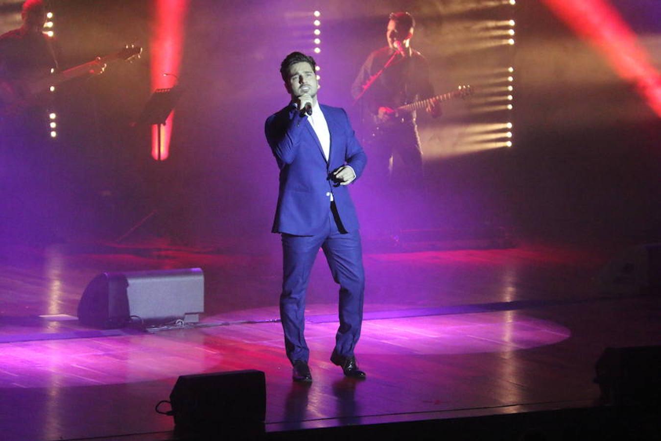 David Bustamante enamora al Auditorio de León