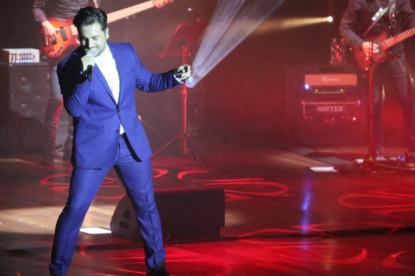 David Bustamante enamora al Auditorio de León