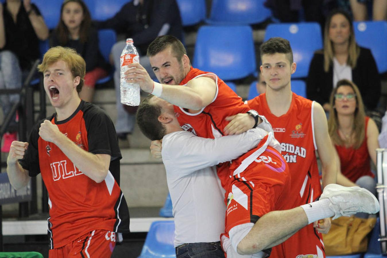 Fundación León 78-76 Cálidos Gallegos