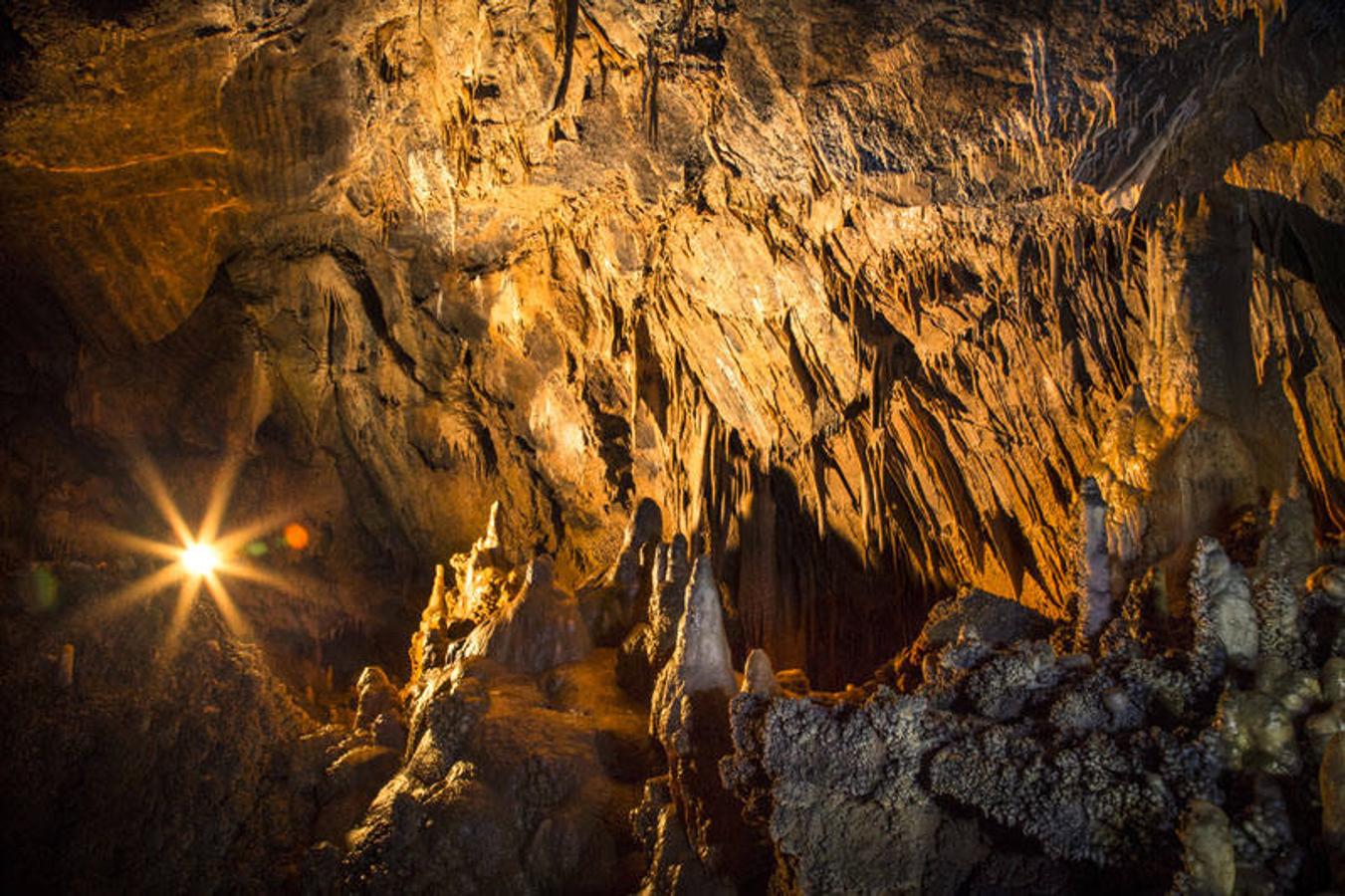 Cueva LLamazares. 