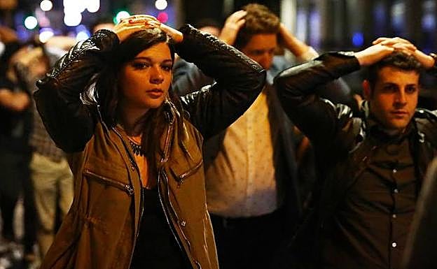 Imagen principal - Doce detenidos tras el atentado que deja siete muertos en Londres