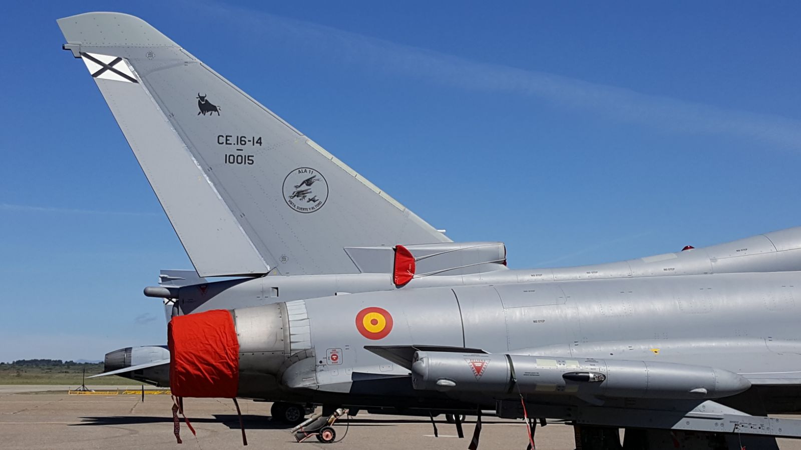 La Base Aérea de la Virgen del Camino acoge a los aviones que este domingo formarán parte de la exhibición aérea con motivo del XXV aniversario de la base aérea de la Virgen del Camino