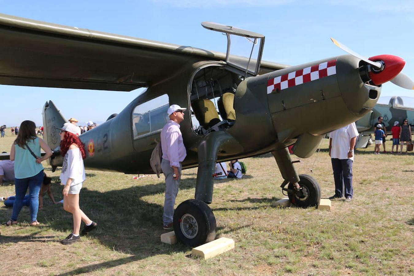 Ambiente durante la jornada de exhibición aérea