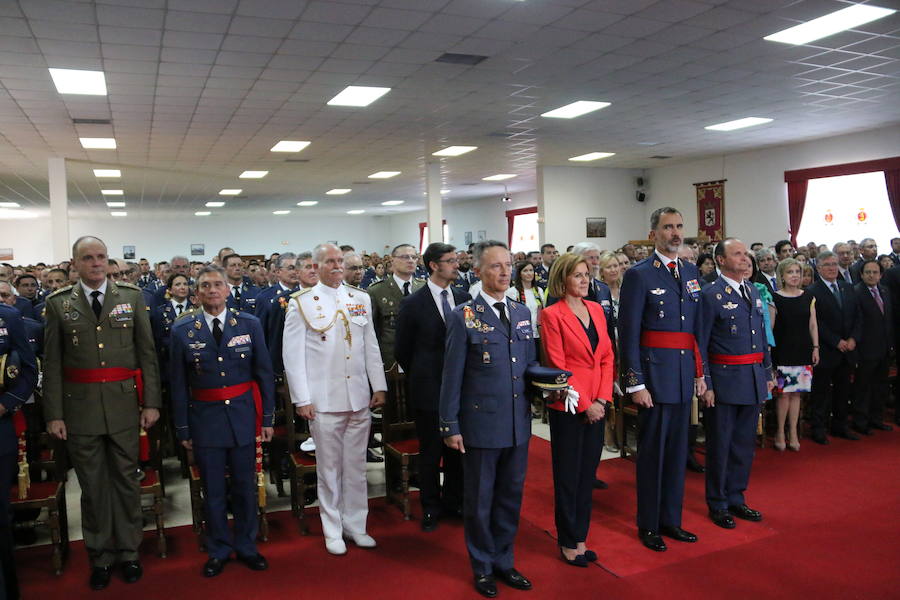 El Rey visita la Academia Básica del Aire (II)