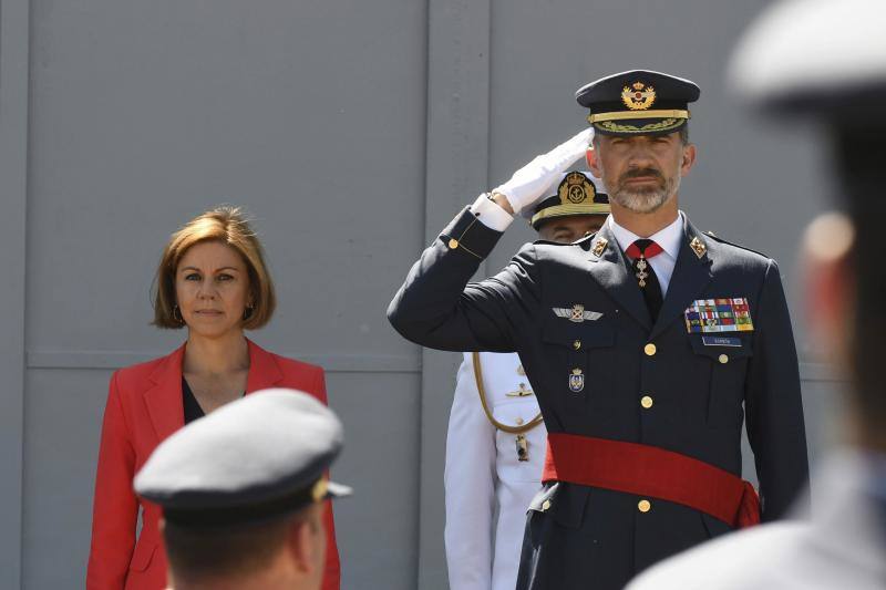 El Rey Felipe VI preside el acto conmemorativo del XXV aniversario de la Academia Básica del Ejército del Aire. Al acto asisten también la ministra de Defensa, María Dolores de Cospedal, y el presidente de la Junta, Juan Vicente Herrera.