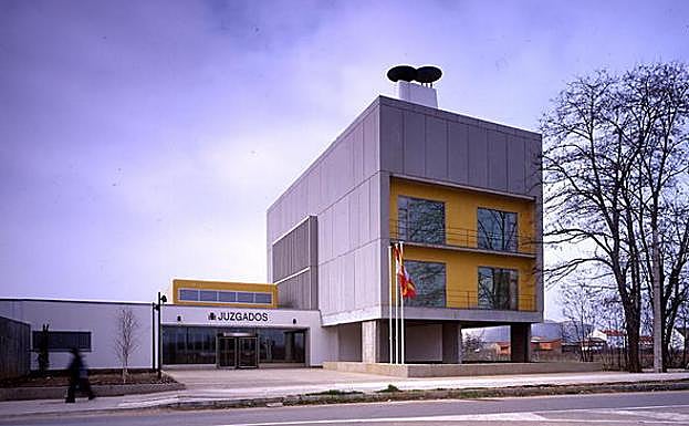 Imagen de los Juzgados de La Bañeza.