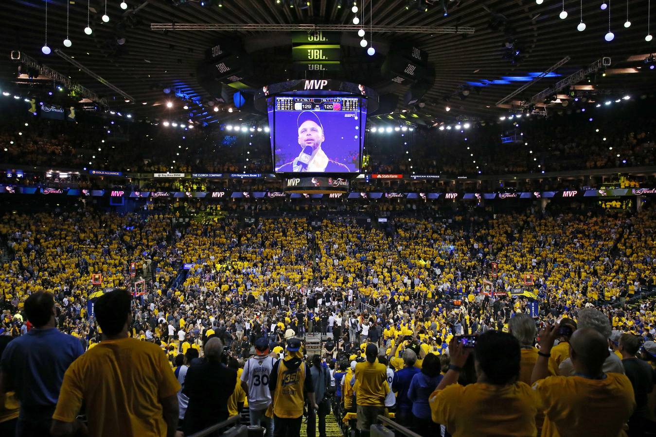 LOs Warriors han conquistado la NBA 2017 tras derrotar en el quinto partido a los Cavaliers.