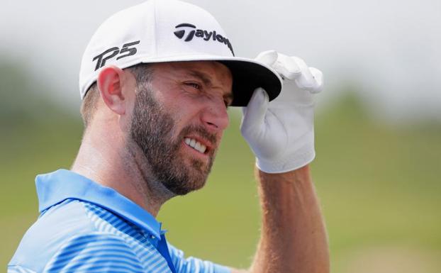 El estadounidense Dustin Johnson, en el campo de Erin Hills. 