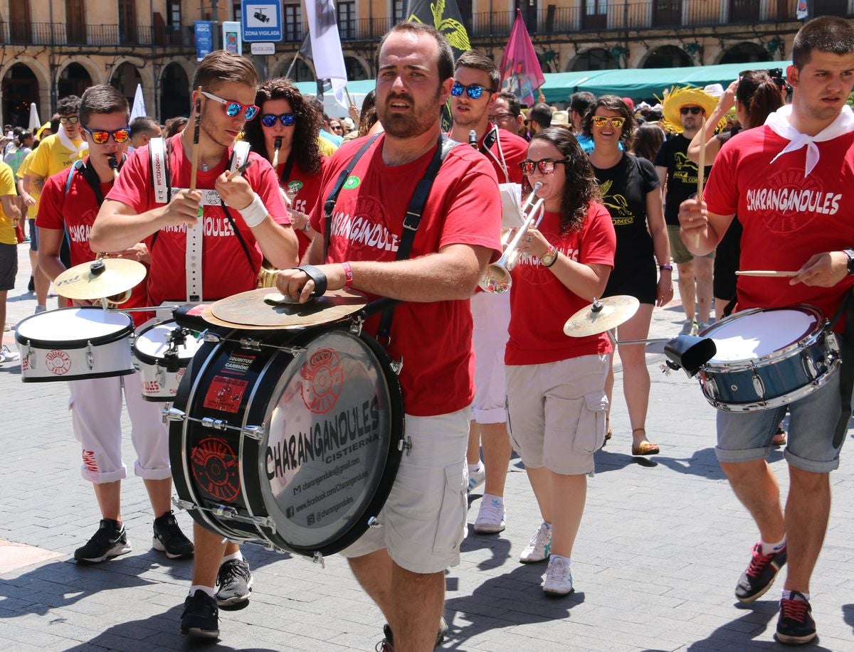 Colorido y música para anunciar el inicio de las fiestas
