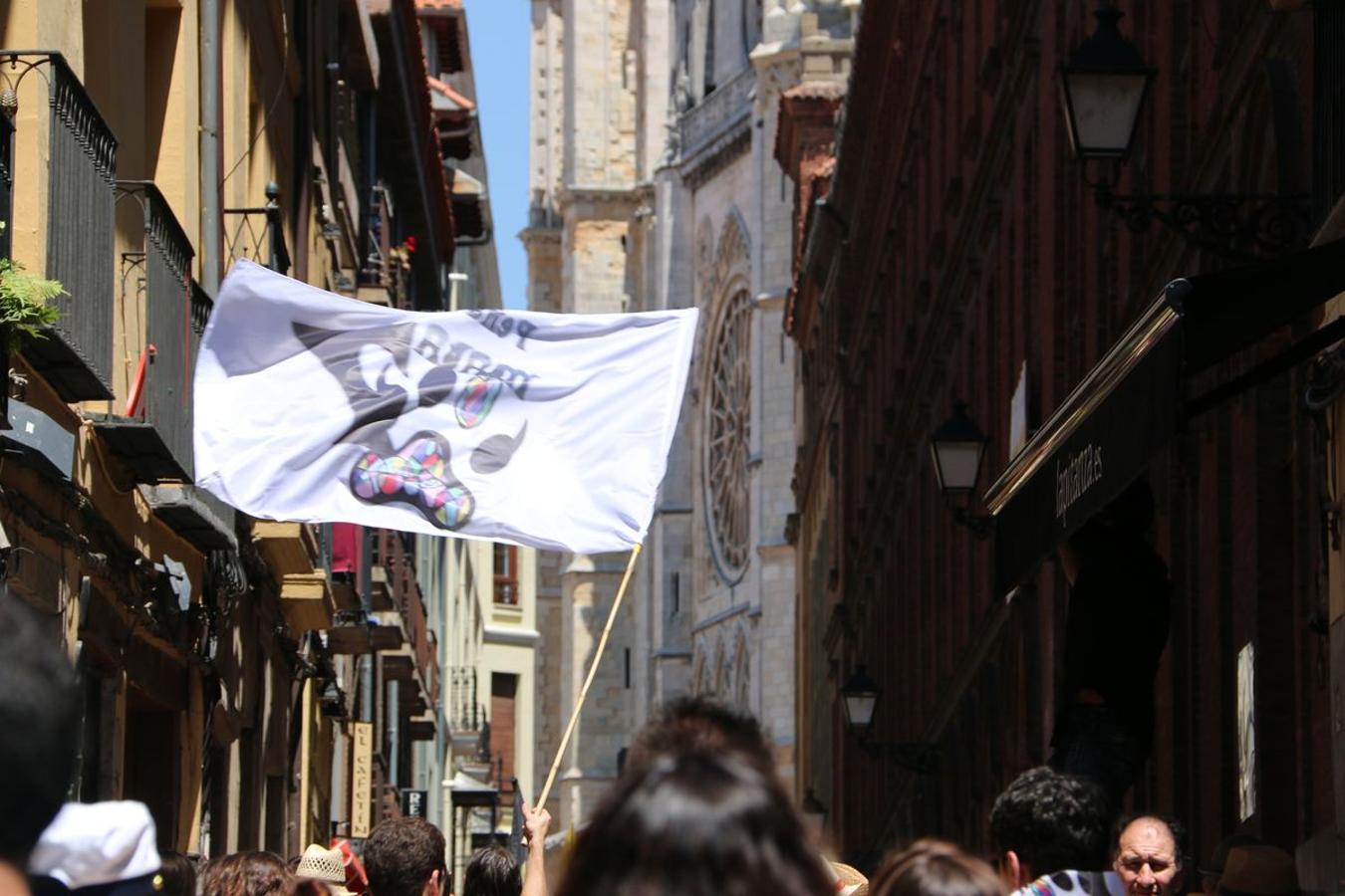 Colorido y música para anunciar el inicio de las fiestas
