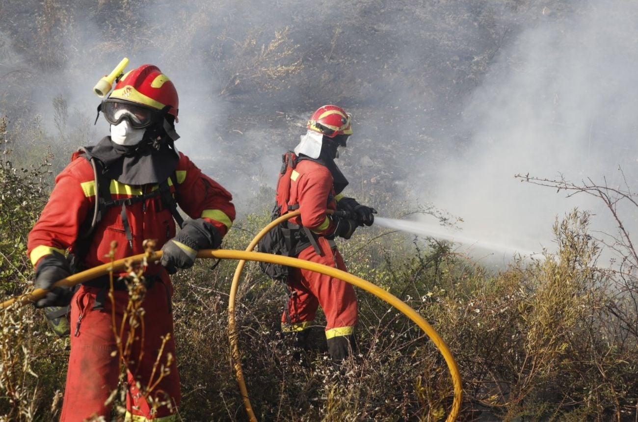 Los efectivos leoneses auxilian a Portugal atacando un frente situado a 20 kilómetros al sur de Coimbra en la localidad de Cernache do Bonjardim | Allí han logrado remitir el avance de las llamas