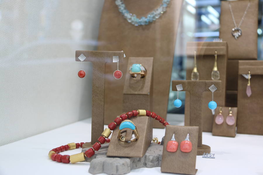 Joyas de moda, en Acebo