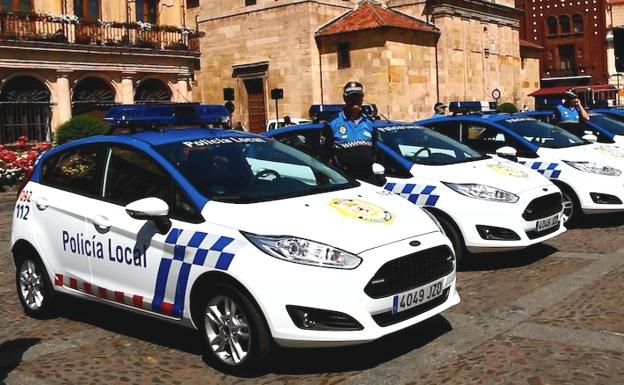 Nuevos vehículos de Policía, durante su presentación. 