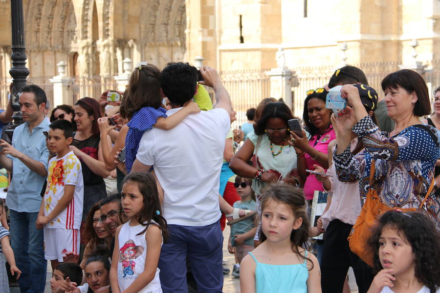 Los gigantes y cabezudos no dejan títere con cabeza