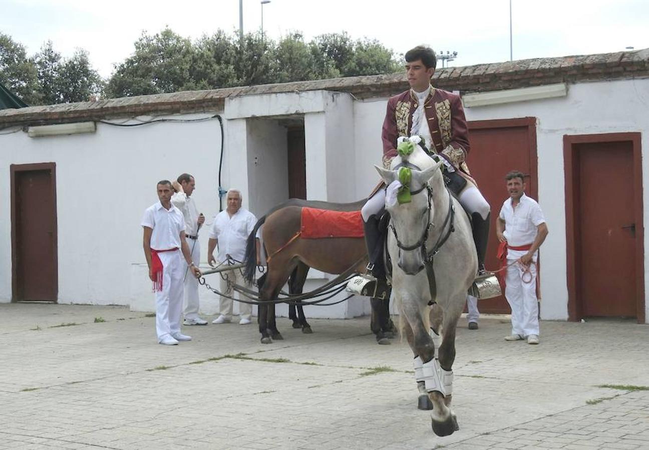 Las mejores imágenes de la corrida de rejones (I)