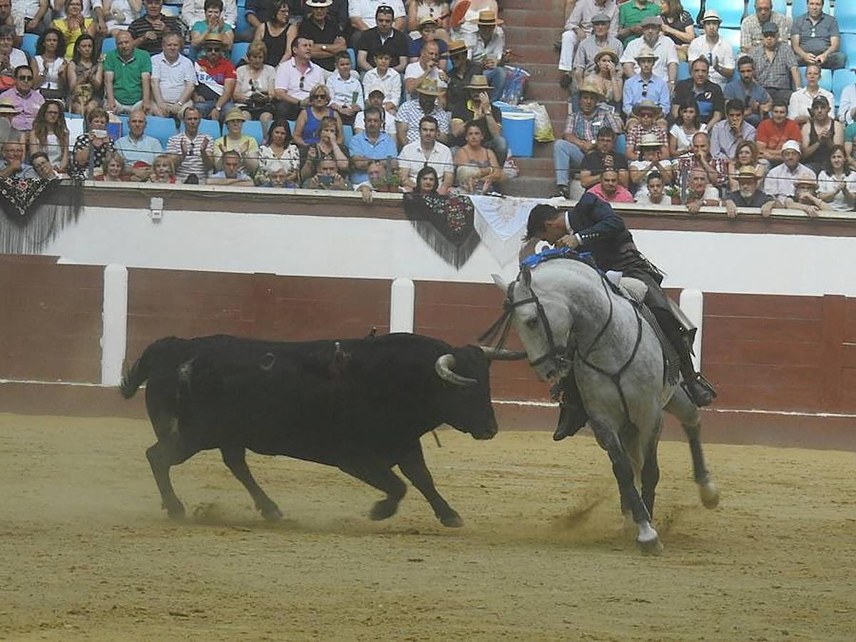 Las mejores imágenes de la corrida de rejones (I)