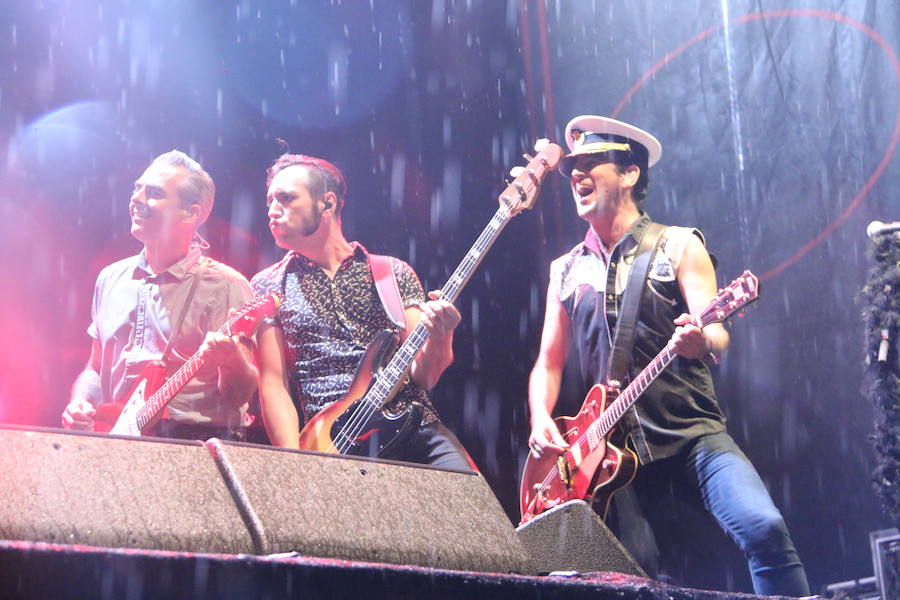 Loquillo encandila a León