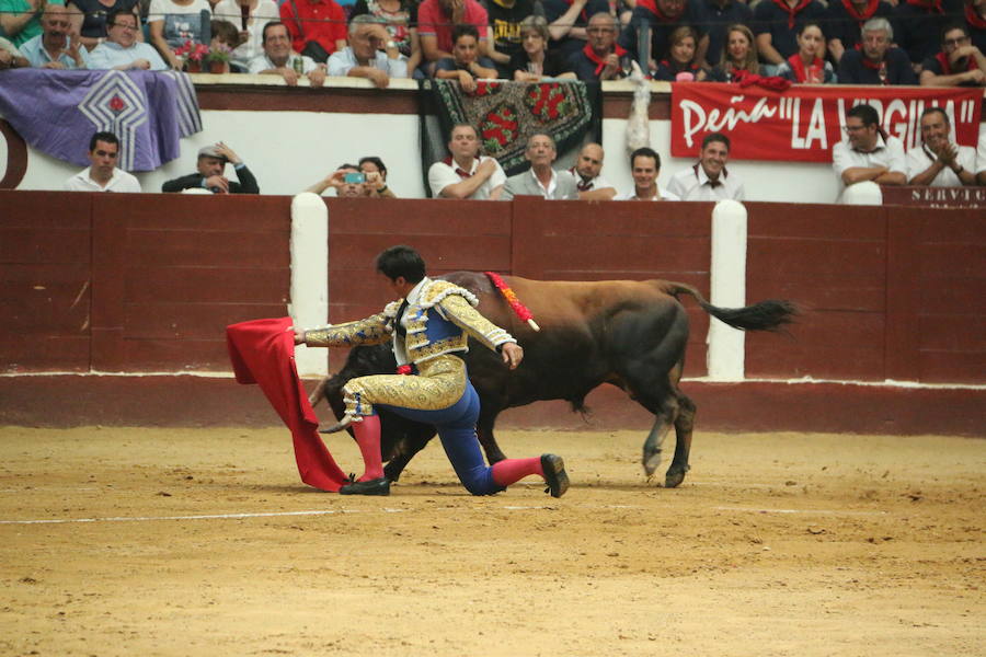 Las mejores imágenes de la corrida de toros de Fiestas de San Juan y San Pedro (II)