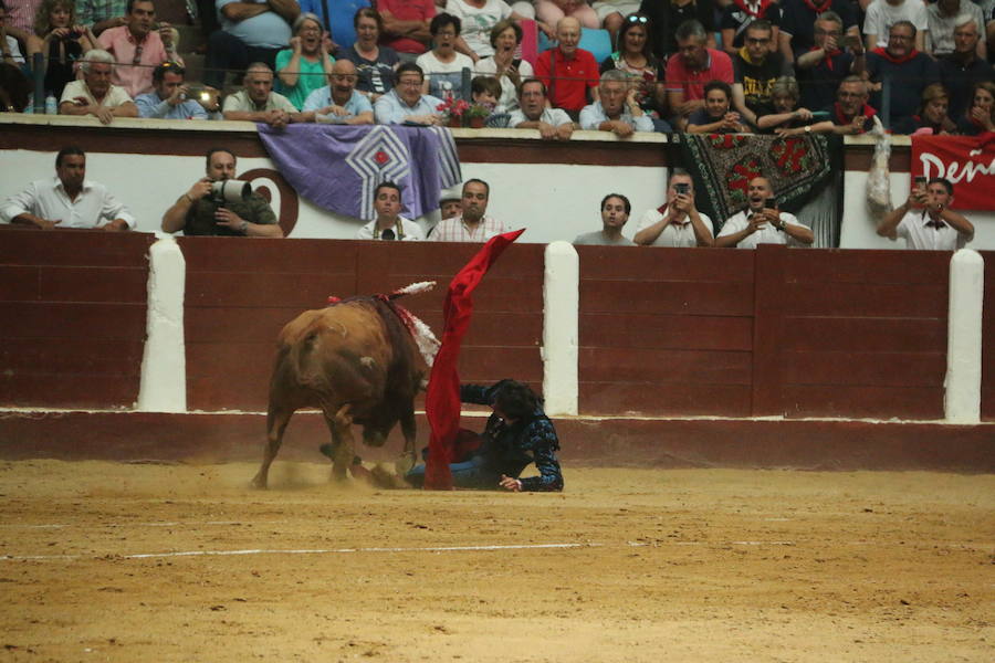 Las mejores imágenes de la corrida de toros de Fiestas de San Juan y San Pedro (II)