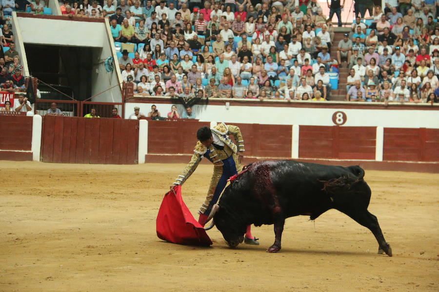 Las mejores fotos de la corrida de toros de Fiestas de San Juan y San Pedro