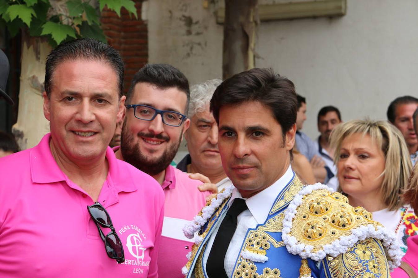 Las mejores imágenes de la corrida de toros de Fiestas de San Juan y San Pedro