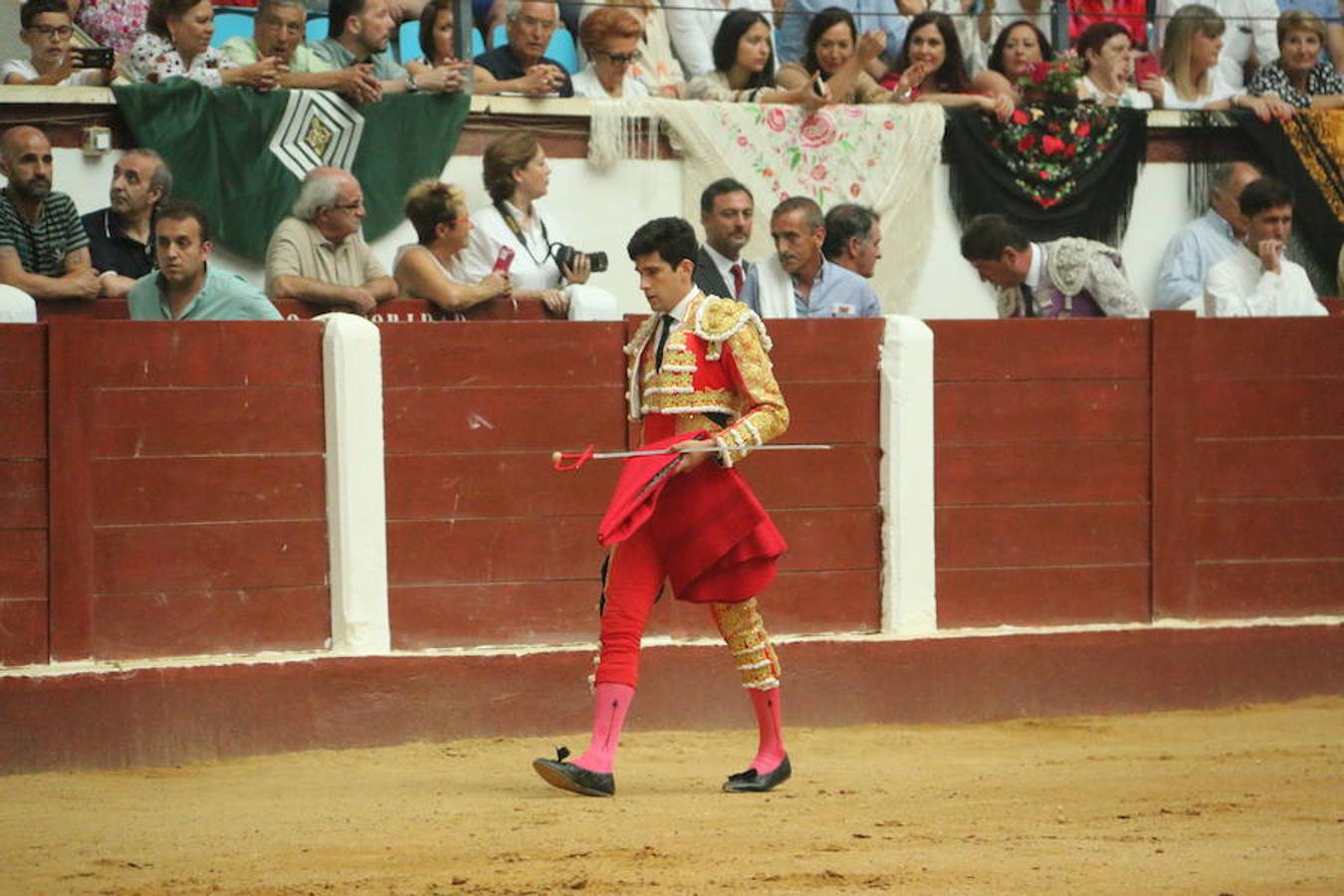 Las mejores imágenes de la corrida de toros de Fiestas de San Juan y San Pedro