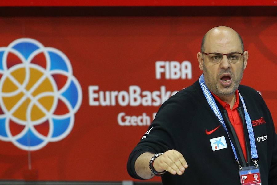 La selección española se impuso a Francia para proclamarse campeona de Europa de baloncesto en Praga.