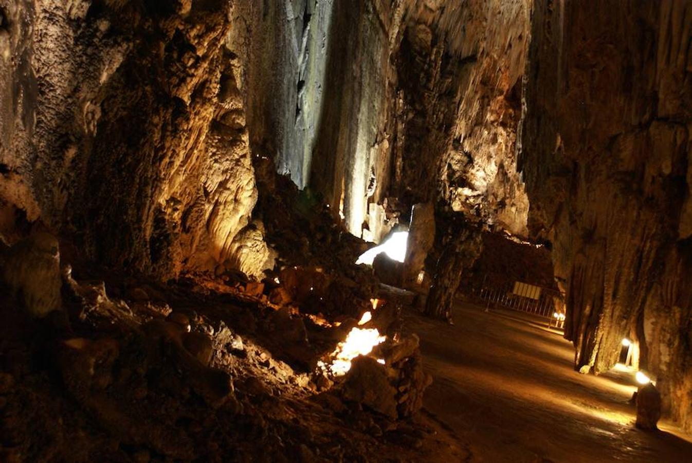 La Cueva de Valporquero, la joya leonesa