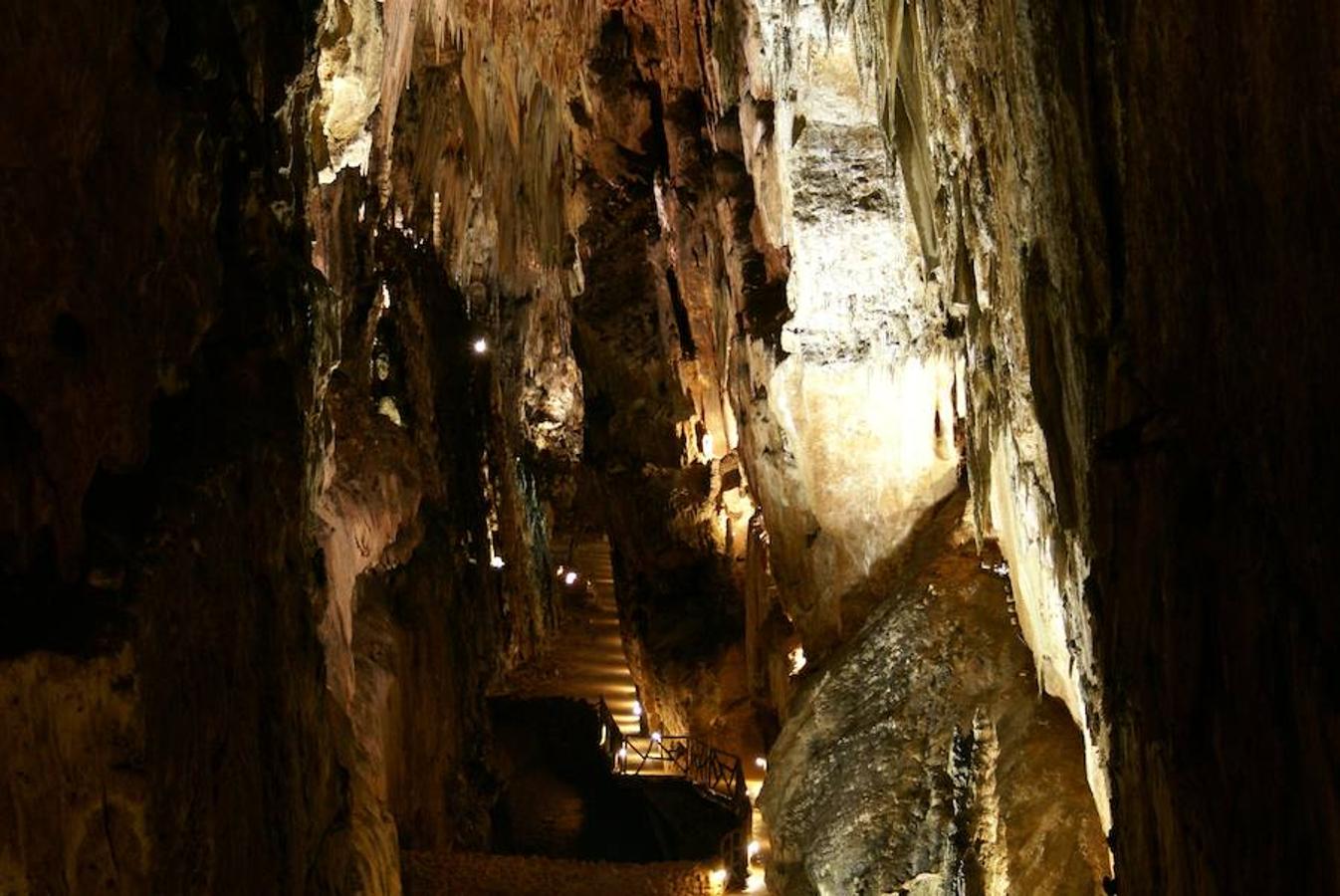 La Cueva de Valporquero, la joya leonesa