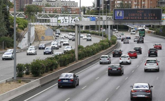 Tráfico de salida de Madrid por la A1.