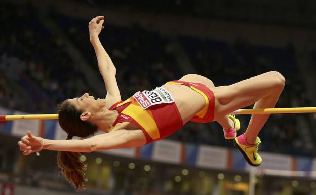 Ruth Beitia durante una competición.