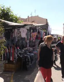 Imagen secundaria 2 - Santa María del Páramo se llena de actividad cada domingo con su tradicional mercado