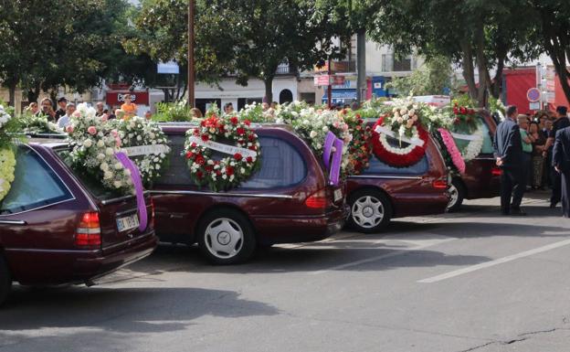 Funeral de la familia que falleció en el Jerte.