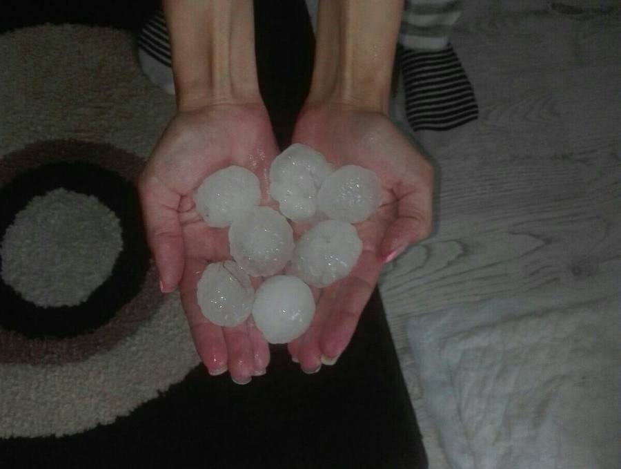 Una tormenta causa estragos en la localidad de Poladura del Bernesga