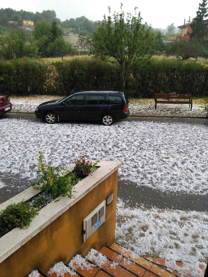 Una tormenta causa estragos en la localidad de Poladura del Bernesga