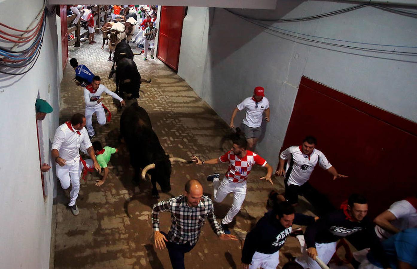 Dos heridos por contusiones después de la carrera más rápida del año protagonizada por los astados de la ganadería gaditana de Fuente Ymbro.