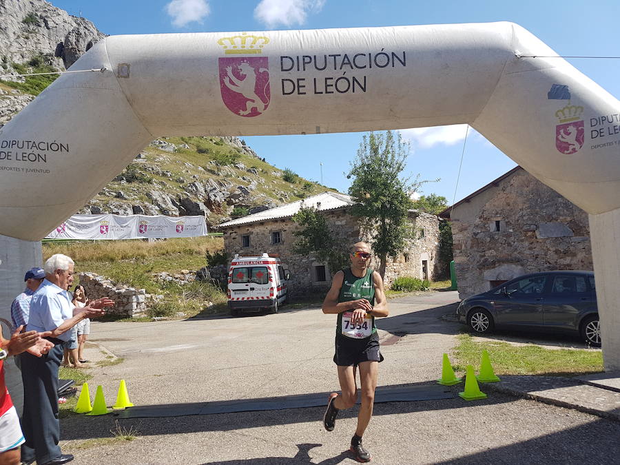 Mezquita y Santamaría no dan opciones en La Reina Trail