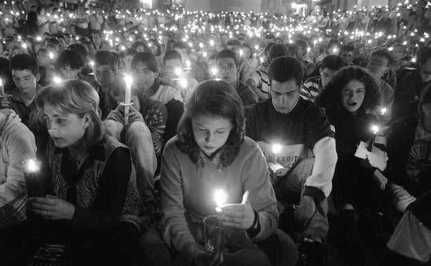 Vigilia en Ermua para solicitar la libertad de Miguel Ángel Blanco.