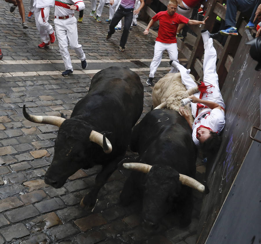 Los toros de la ganadería de Jandilla han corrido el encierro más rápido de los Sanfermines, con una duración de dos minutos y doce segundos, y sin heridos por asta.