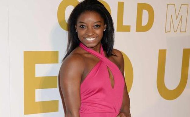 Simone Biles fue adoptada por sus abuelos.