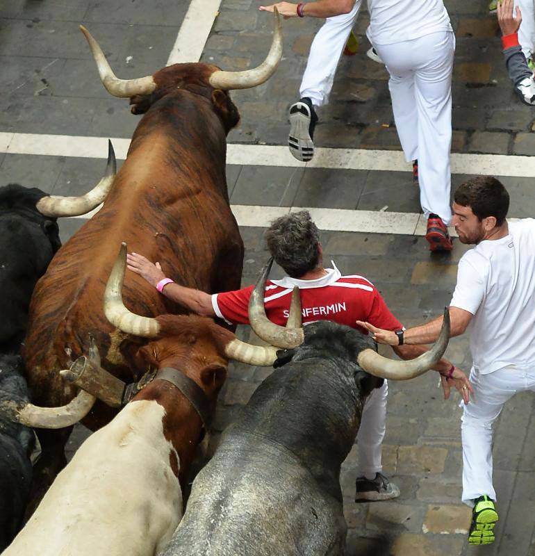La mítica ganadería Miura protagoniza el encierro más rápido y con más heridos