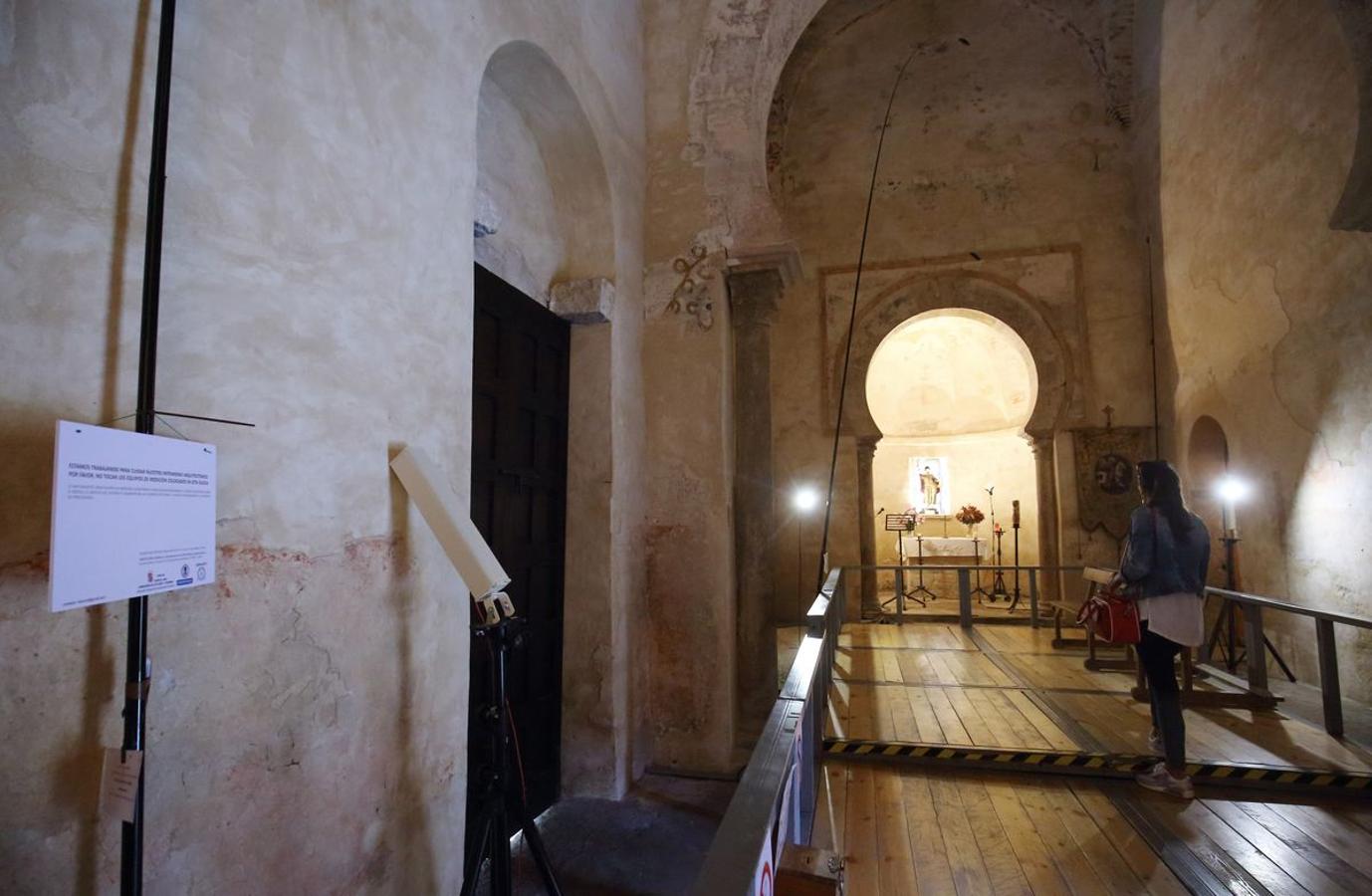 La iglesia mozárabe de Santiago de Peñalba se somete a un estudio pionero sobre la filtración de agua en los muros históricos, cuyos resultados podrían aplicarse en otros edificios monumentales