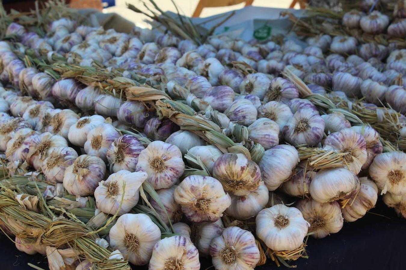 Las mejores imágenes de la Feria del Ajo de Veguellina