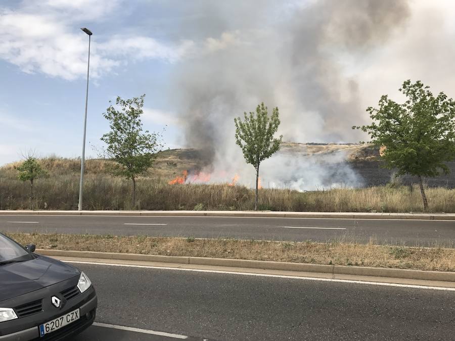 Imágenes del Incendio que amenazó el norte de León I