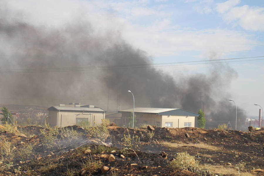 Imágenes del Incendio que amenazó el norte de León IV